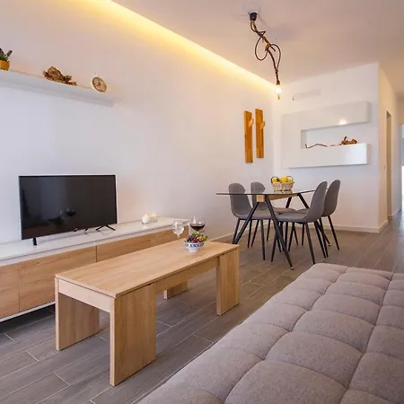 Apartment B38 - Tamar & Patio Lagos