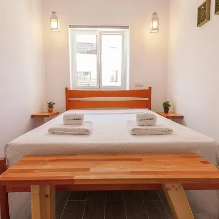 B38 - Tamar & Patio Apartment *